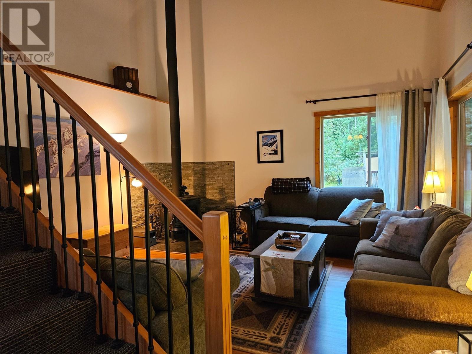 153 Wildwood Road, Nakusp, British Columbia  V0G 1R1 - Photo 13 - 2475635