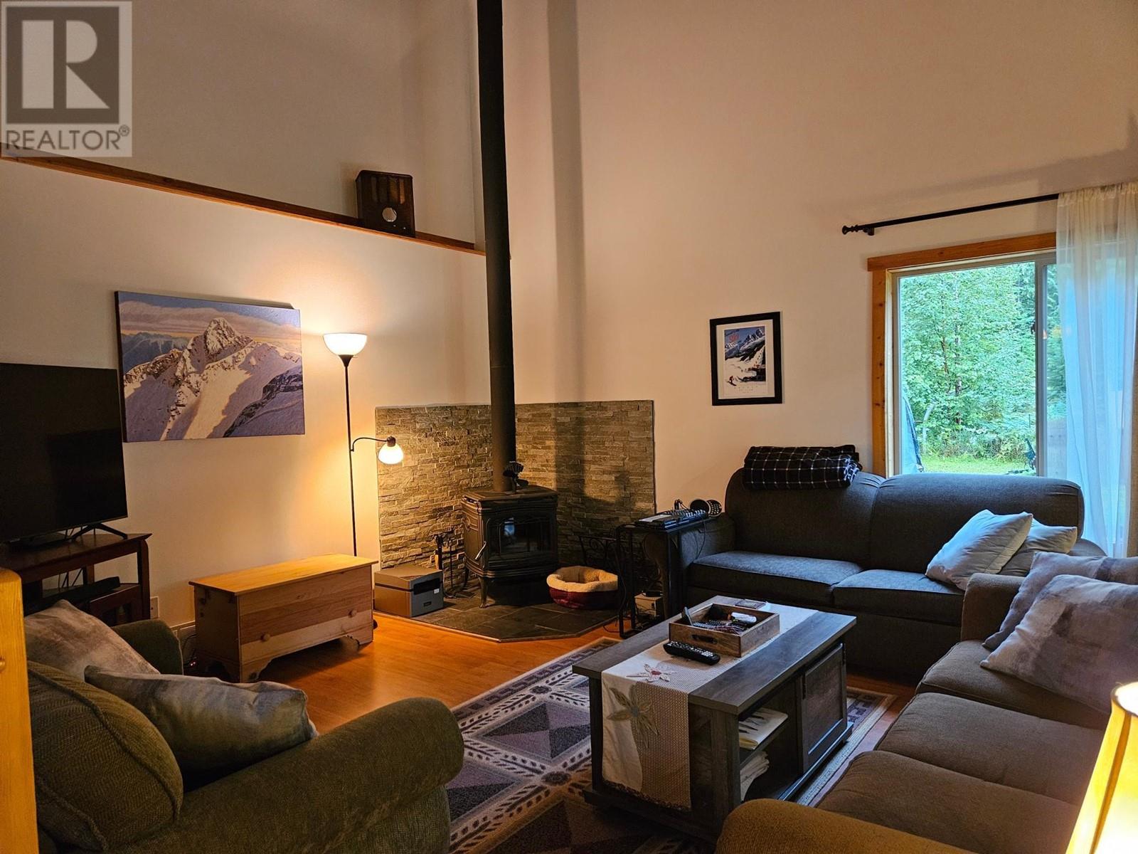 153 Wildwood Road, Nakusp, British Columbia  V0G 1R1 - Photo 14 - 2475635