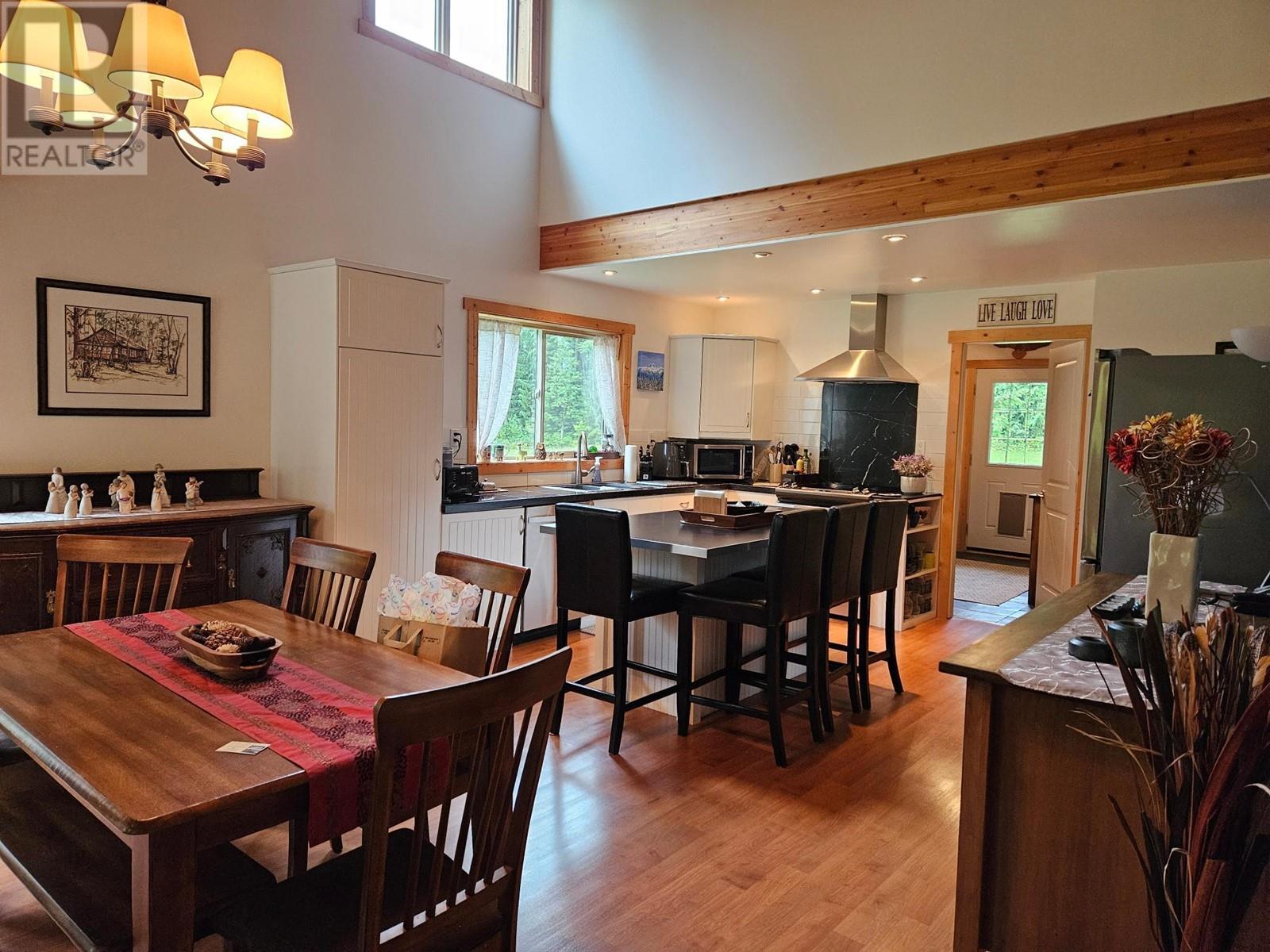 153 Wildwood Road, Nakusp, British Columbia  V0G 1R1 - Photo 5 - 2475635