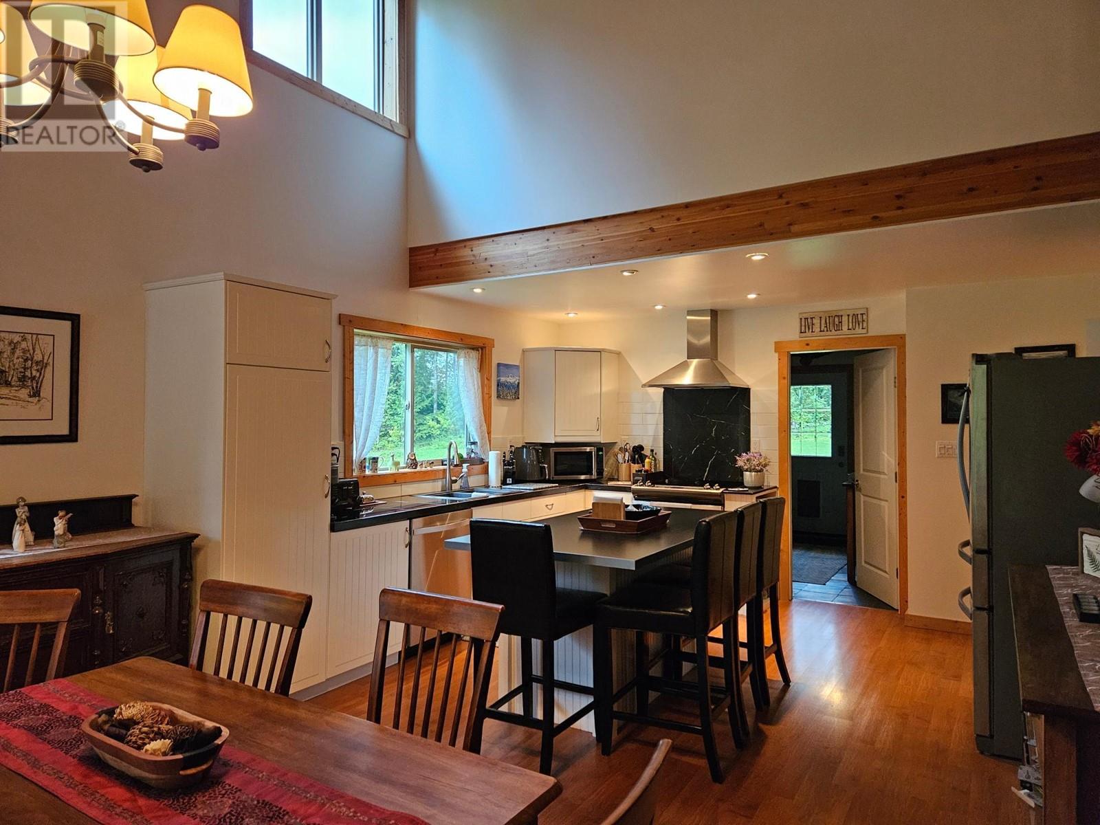 153 Wildwood Road, Nakusp, British Columbia  V0G 1R1 - Photo 8 - 2475635
