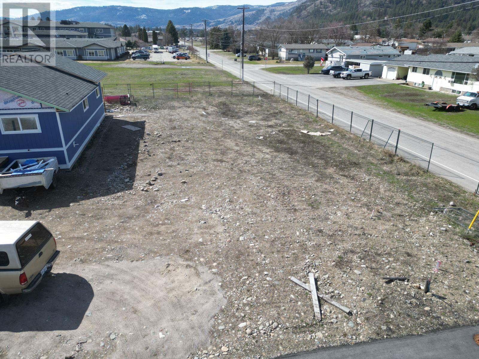 7125 22nd Avenue, Grand Forks, British Columbia  V0H 1H0 - Photo 1 - 2475641