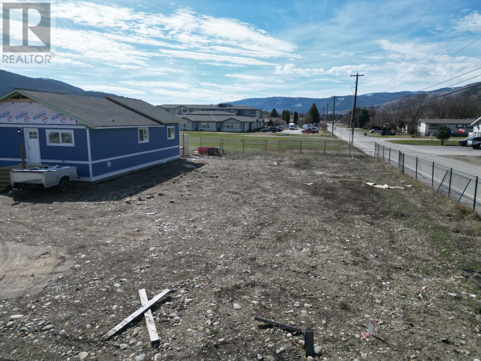 7125 22nd Avenue, Grand Forks, British Columbia  V0H 1H0 - Photo 2 - 2475641