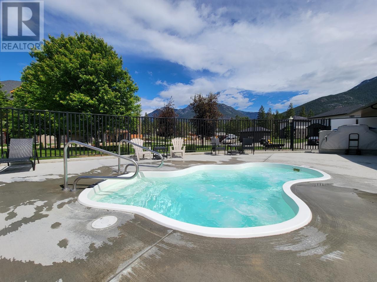 400 Bighorn Boulevard Unit# 425 B, Radium Hot Springs, British Columbia  V0A 1M0 - Photo 8 - 2475659