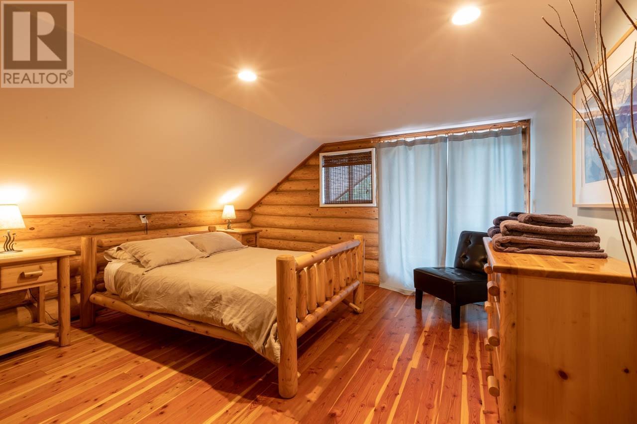 823 Crandall Road, Golden, British Columbia  V0A 1H2 - Photo 8 - 2476180