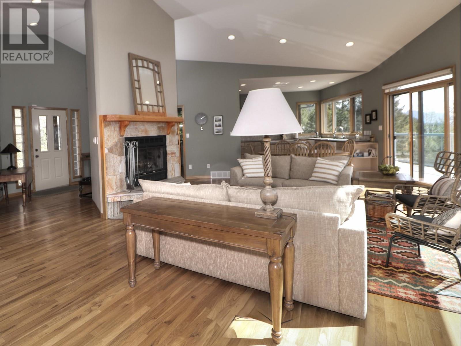 2360/2380 95 Highway, Spillimacheen, British Columbia  V0A 1P0 - Photo 13 - 2476294