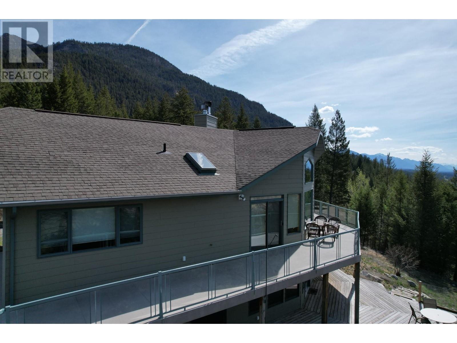 2360/2380 95 Highway, Spillimacheen, British Columbia  V0A 1P0 - Photo 4 - 2476294