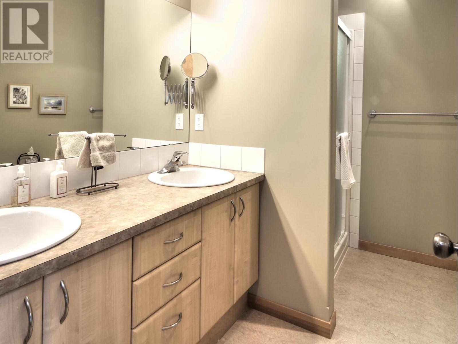 2360/2380 95 Highway, Spillimacheen, British Columbia  V0A 1P0 - Photo 50 - 2476294