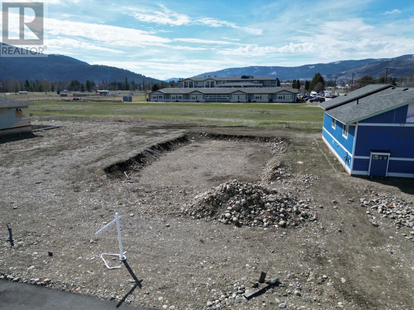 7165 22nd Street, Grand Forks, British Columbia  V0H 1H0 - Photo 1 - 2476562