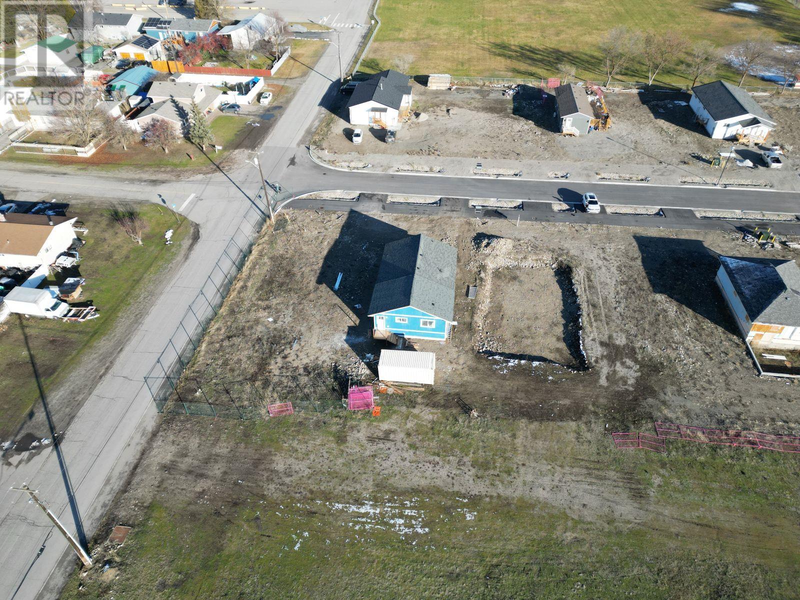 7165 22nd Street, Grand Forks, British Columbia  V0H 1H0 - Photo 6 - 2476562