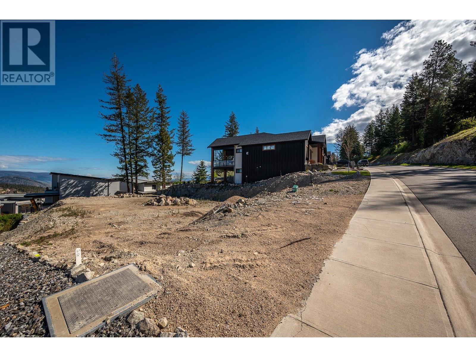 117 Diamond Way, Vernon, British Columbia  V1H 0A2 - Photo 3 - 10311466