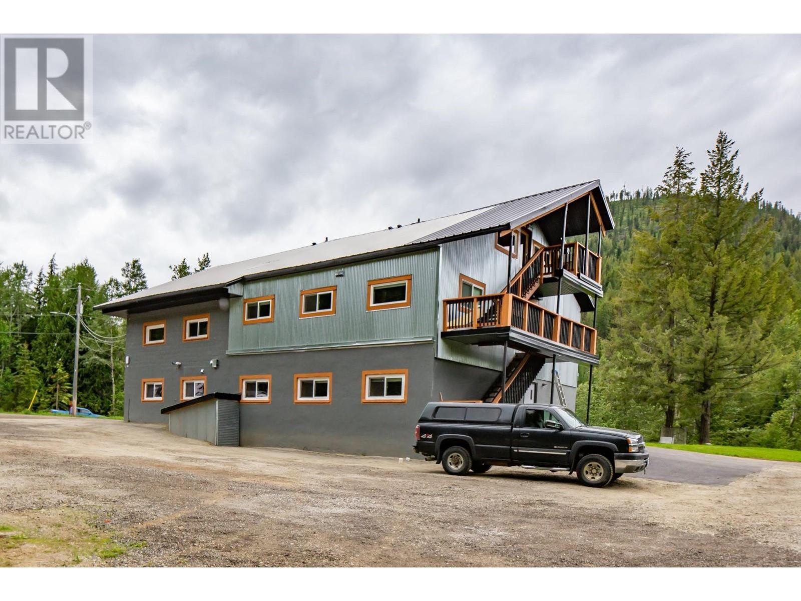 3915 Old Red Mountain Road, Rossland, British Columbia  V0G 1Y0 - Photo 10 - 2477215