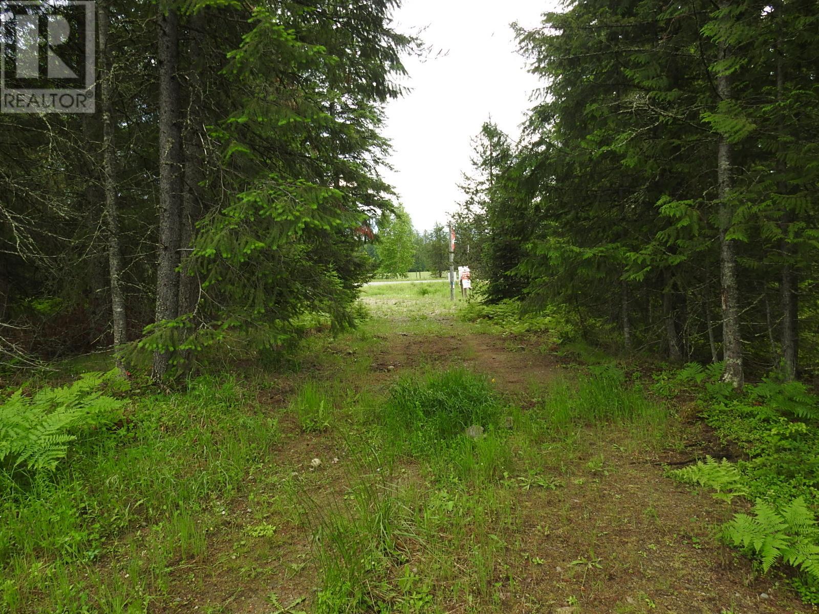 9700 6 Highway, Edgewood, British Columbia  V0G 1J0 - Photo 11 - 2477581