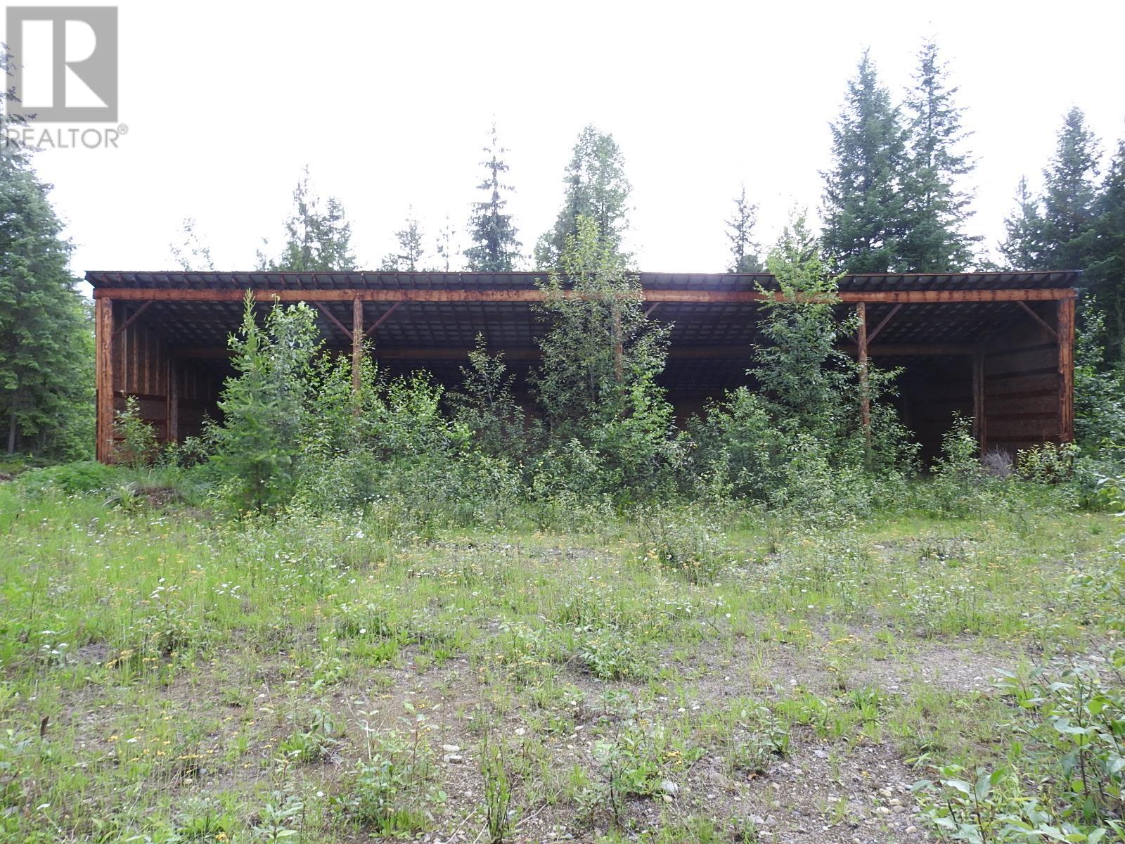 9700 6 Highway, Edgewood, British Columbia  V0G 1J0 - Photo 5 - 2477581