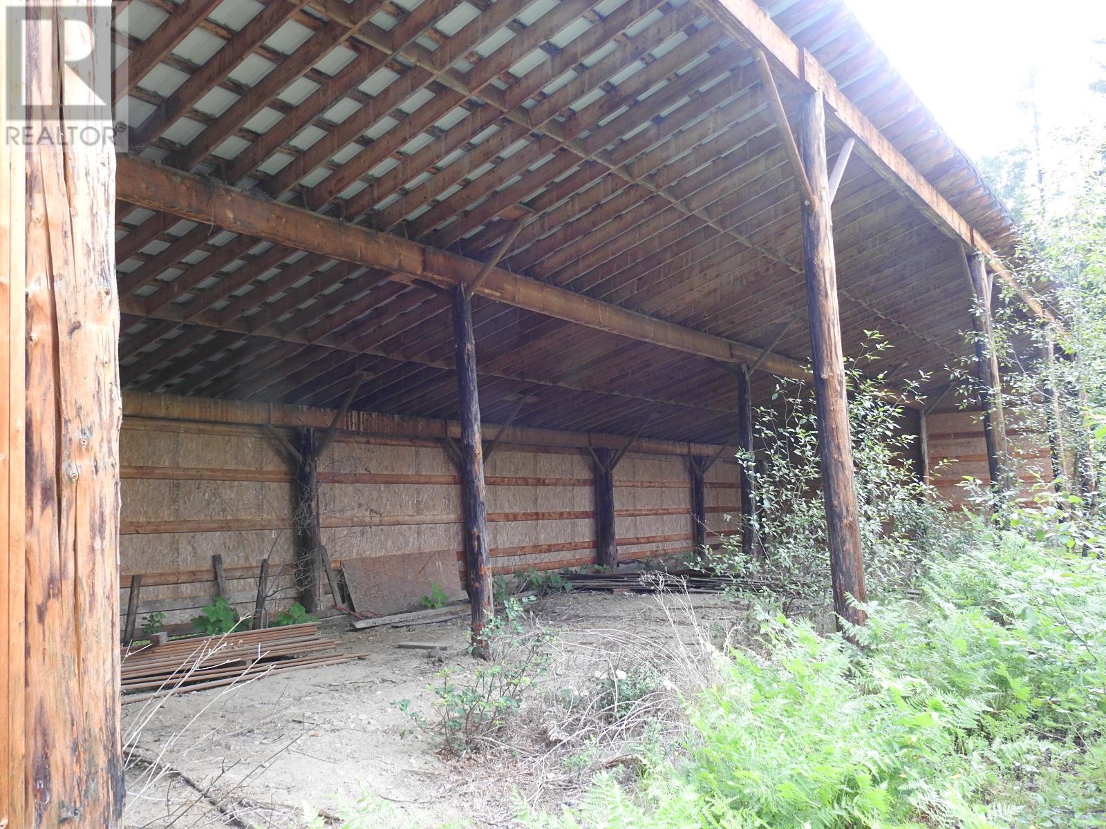 9700 6 Highway, Edgewood, British Columbia  V0G 1J0 - Photo 6 - 2477581