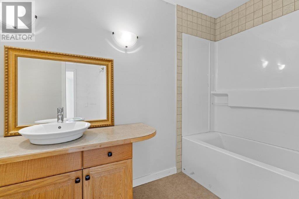 4170 Lake Avenue, Peachland, British Columbia  V0H 1X6 - Photo 28 - 10316648