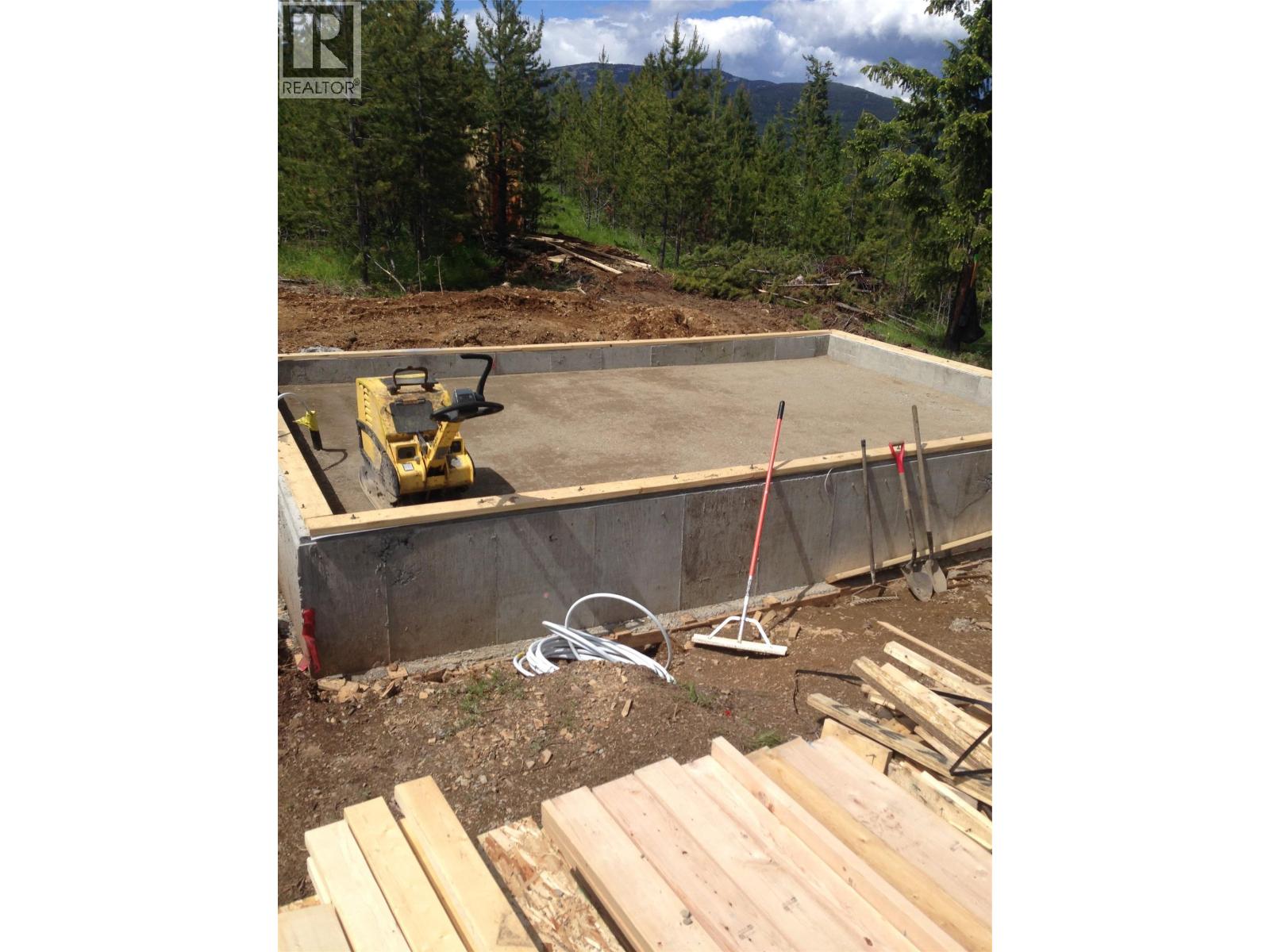 2375 Belchrome Fsr Road, Bridesville, British Columbia  V0H 1Y0 - Photo 35 - 10317100