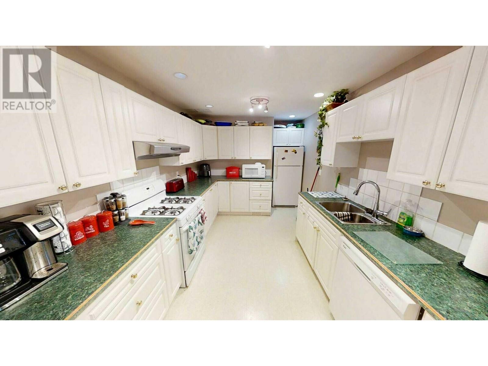 317 Hyslop Drive, Penticton, British Columbia  V2A 8Z9 - Photo 11 - 10318639