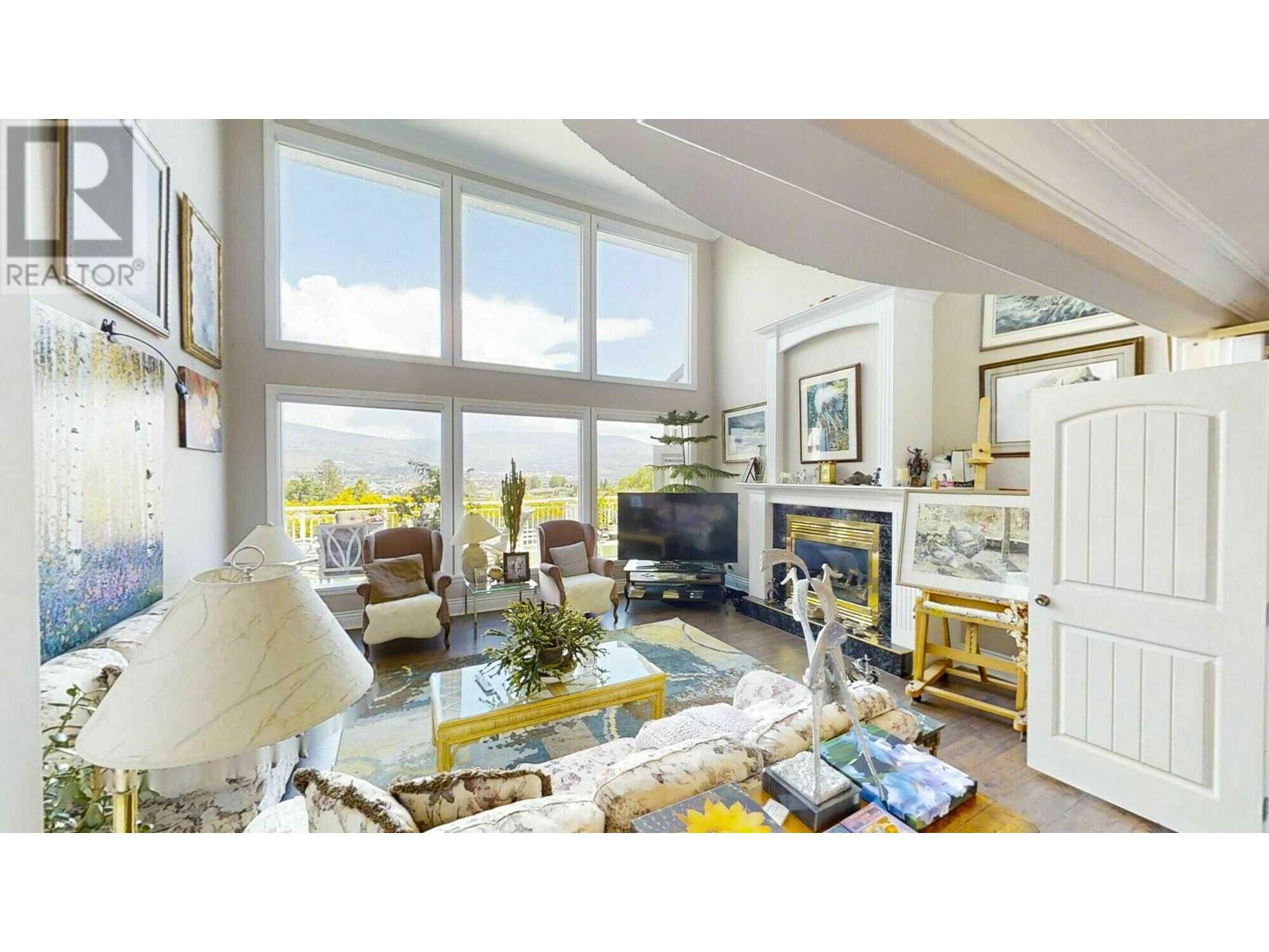 317 Hyslop Drive, Penticton, British Columbia  V2A 8Z9 - Photo 2 - 10318639