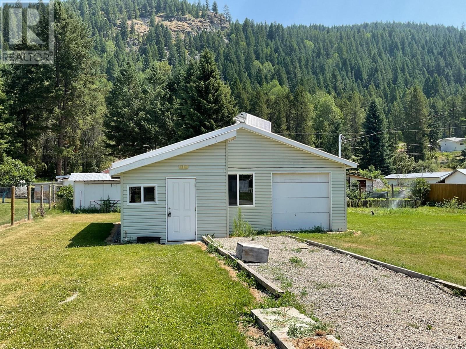 618 Kimberley Avenue N, Greenwood, British Columbia  V0H 1J0 - Photo 1 - 2478493