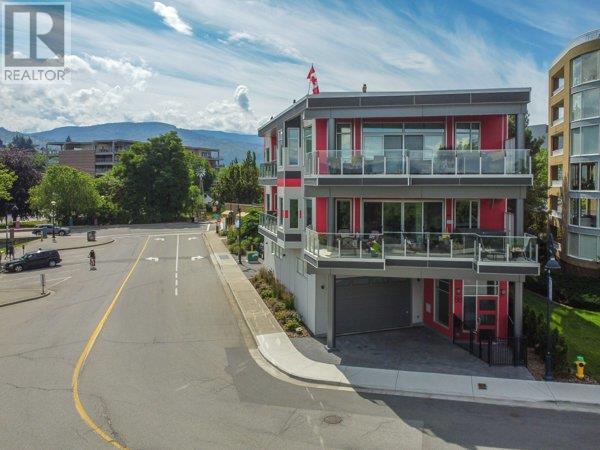 88 Lakeshore Drive Unit# 301, Penticton, British Columbia  V2A 1B5 - Photo 1 - 10320319