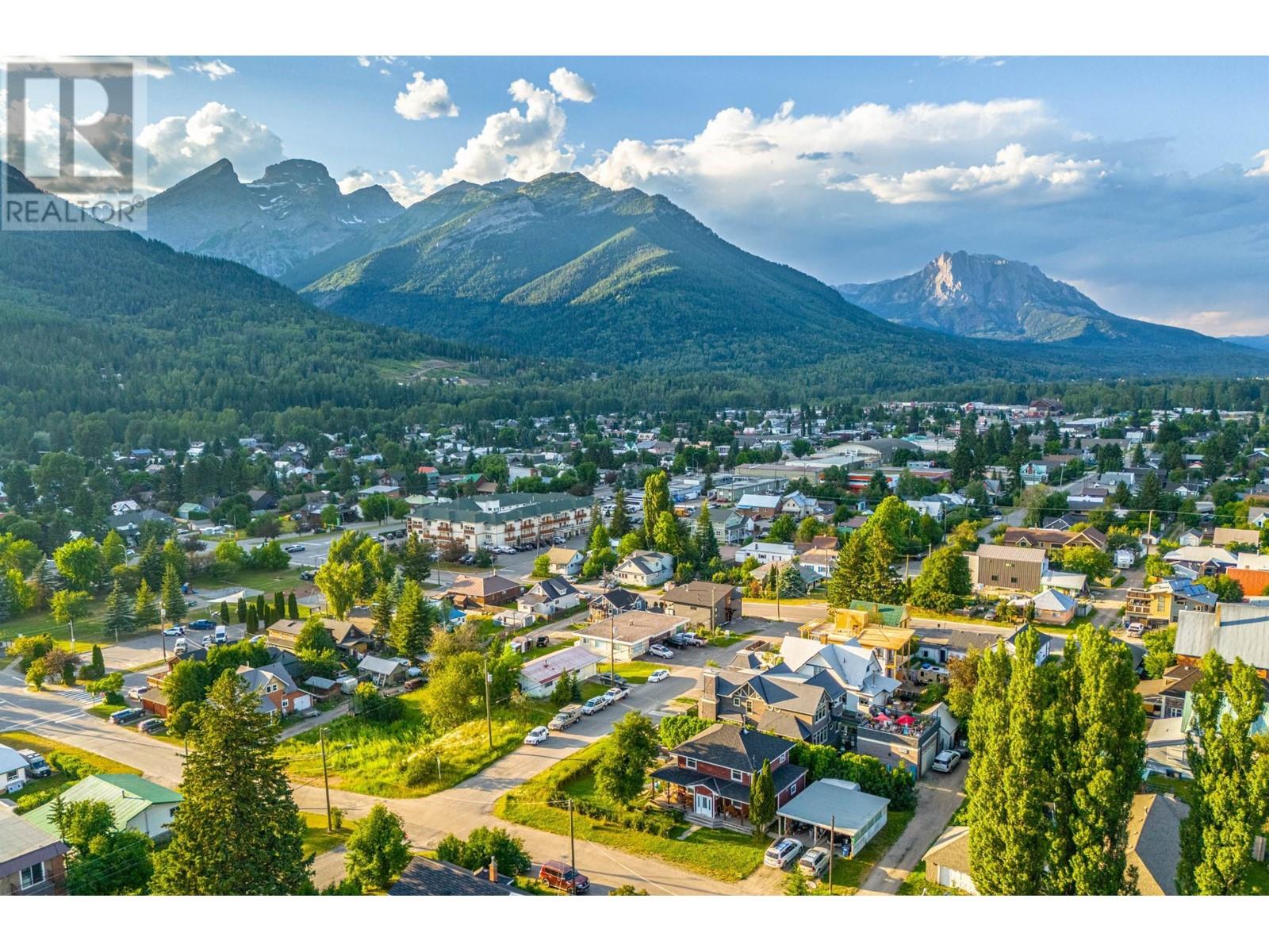 622 5th Avenue, Fernie, British Columbia  V0B 1M0 - Photo 69 - 2478749