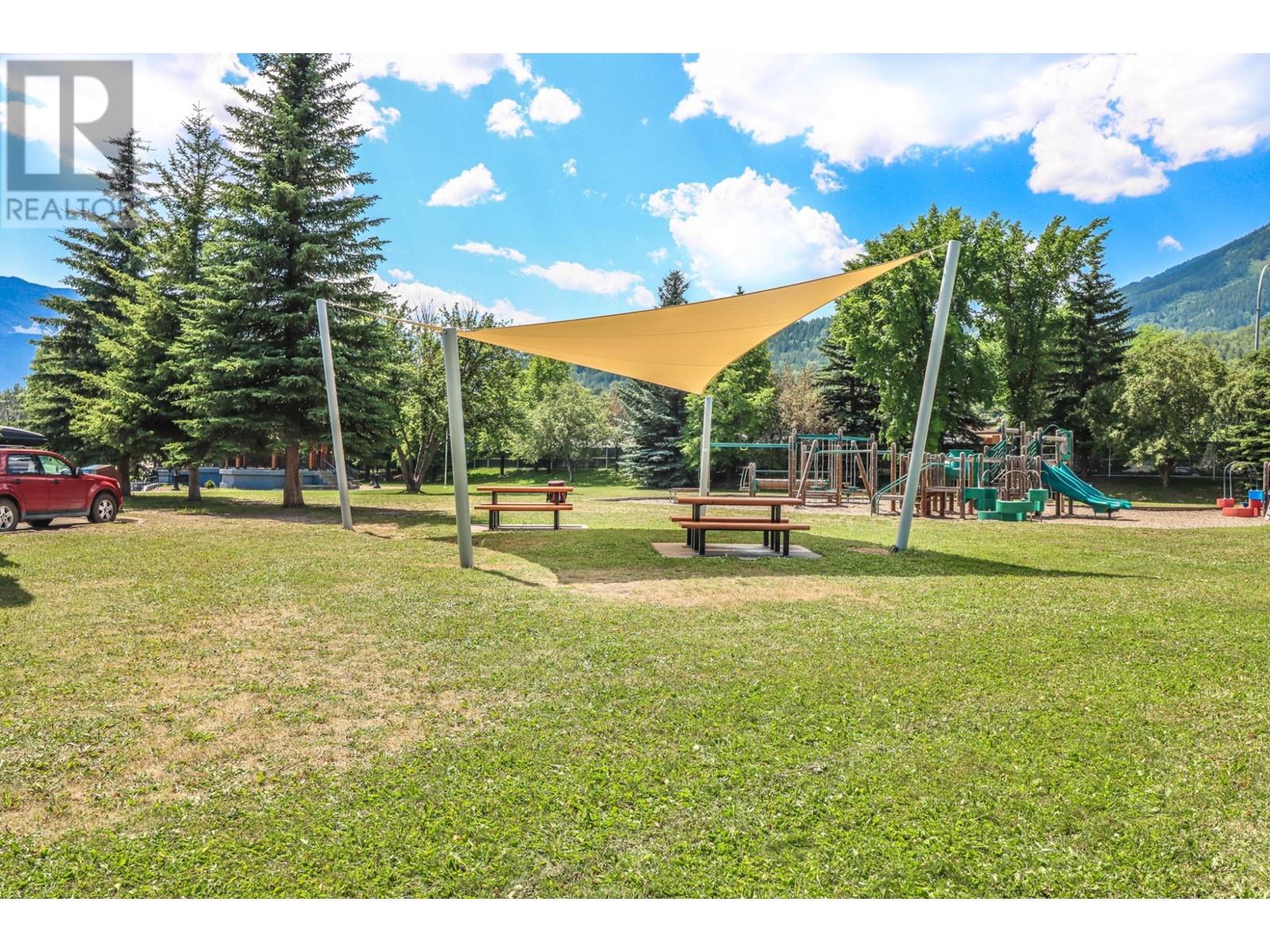 622 5th Avenue, Fernie, British Columbia  V0B 1M0 - Photo 80 - 2478749