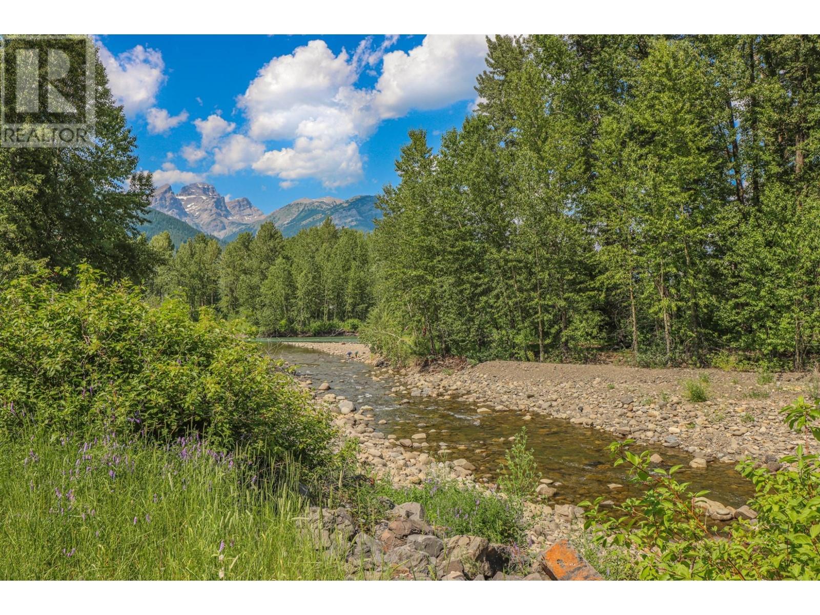 622 5th Avenue, Fernie, British Columbia  V0B 1M0 - Photo 88 - 2478749