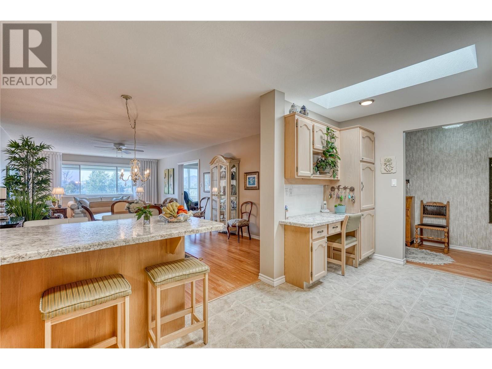 195 Warren Avenue W Unit# 409, Penticton, British Columbia  V2A 3N1 - Photo 6 - 10320878