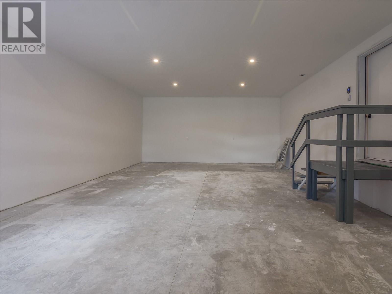 2752 Hawthorn Drive, Penticton, British Columbia  V2A 0C2 - Photo 18 - 10320700