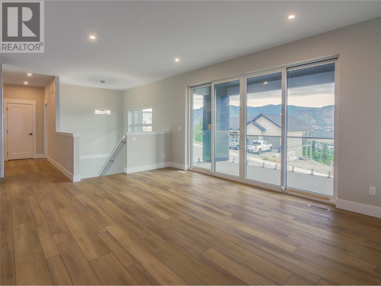 2752 Hawthorn Drive, Penticton, British Columbia  V2A 0C2 - Photo 24 - 10320700
