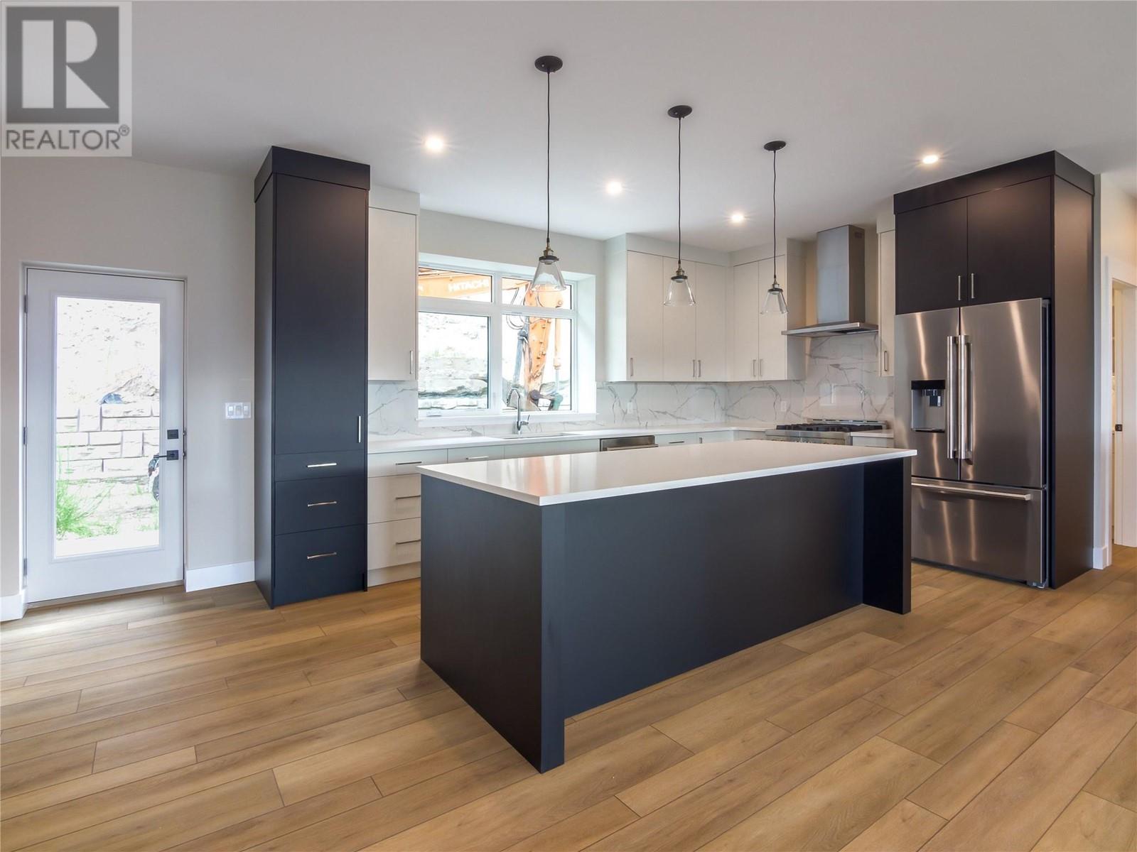 2752 Hawthorn Drive, Penticton, British Columbia  V2A 0C2 - Photo 25 - 10320700