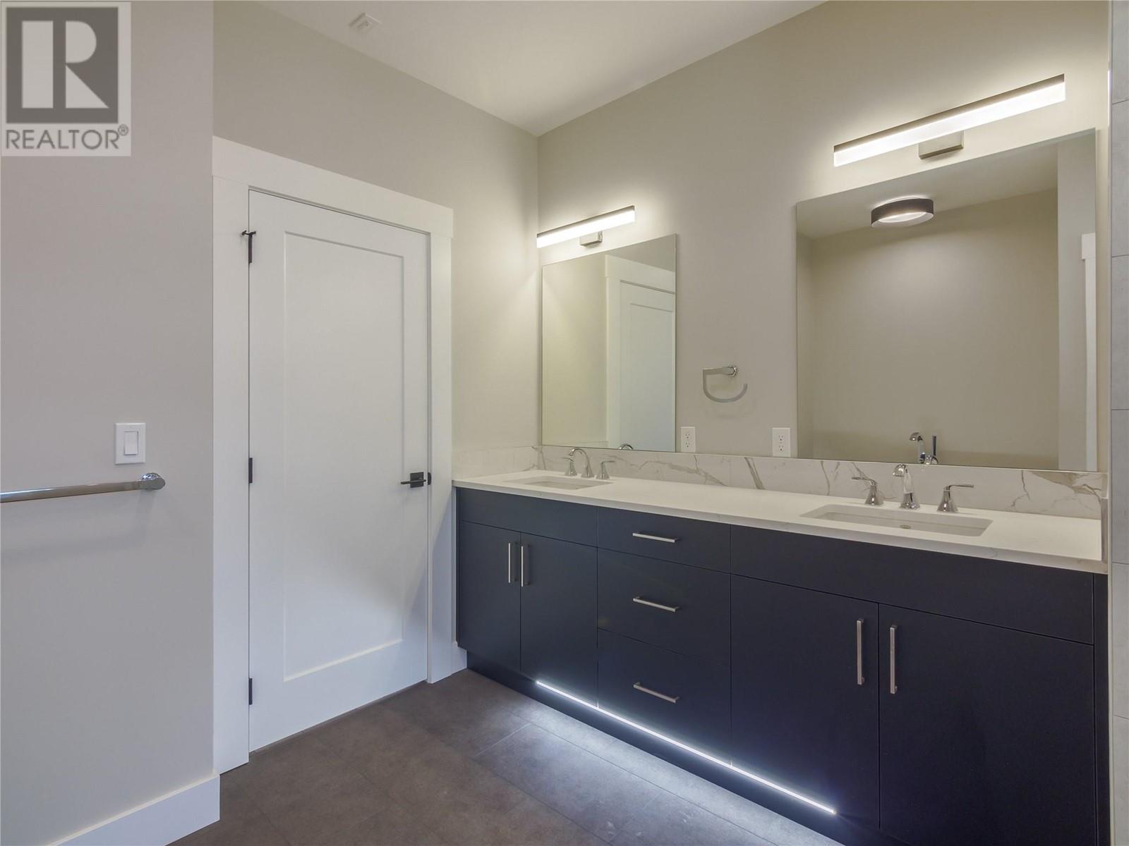 2752 Hawthorn Drive, Penticton, British Columbia  V2A 0C2 - Photo 55 - 10320700