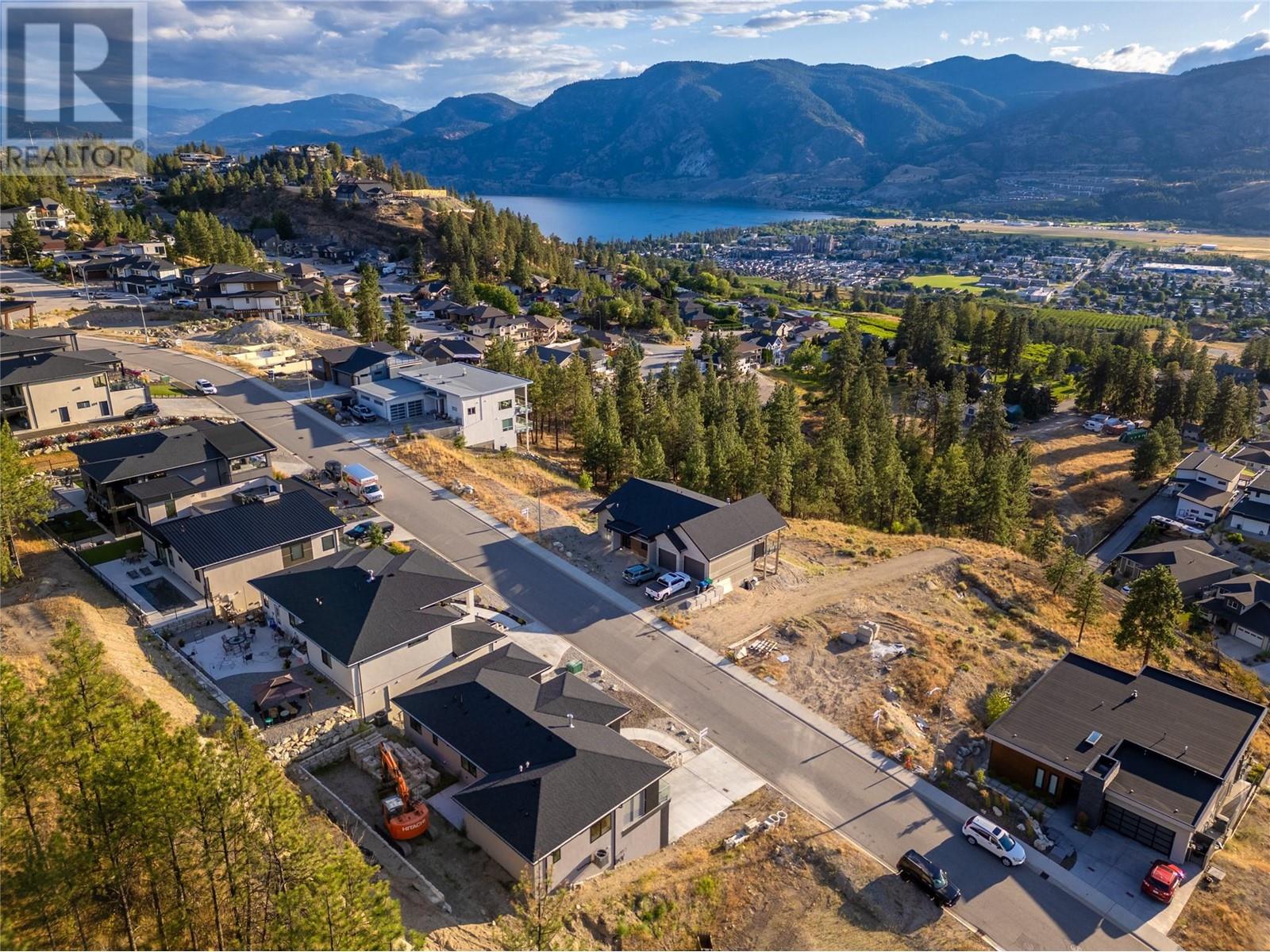 2752 Hawthorn Drive, Penticton, British Columbia  V2A 0C2 - Photo 64 - 10320700