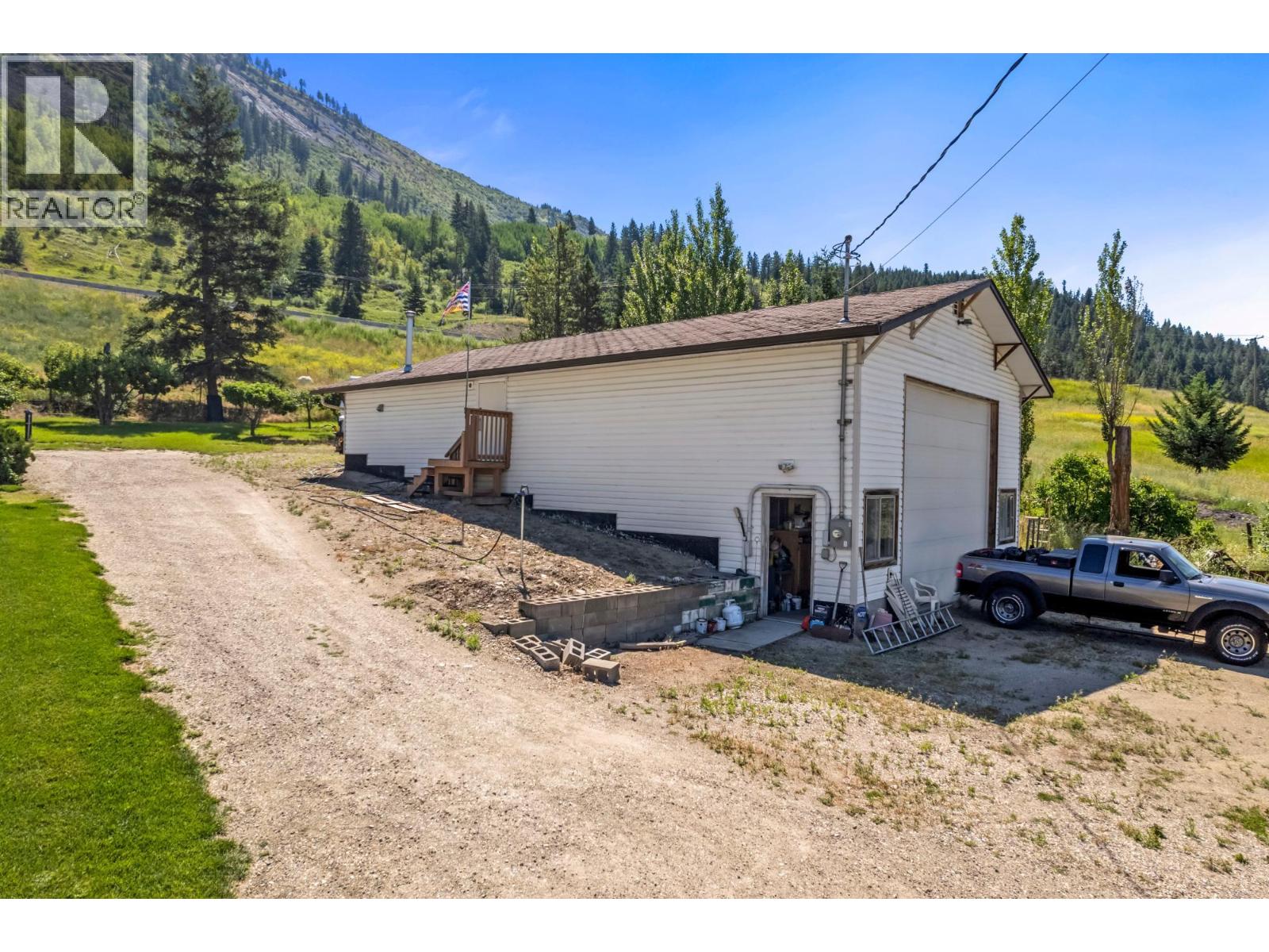 6150 Trans Canada Highway, Chase, British Columbia  V0E 1M0 - Photo 42 - 180279