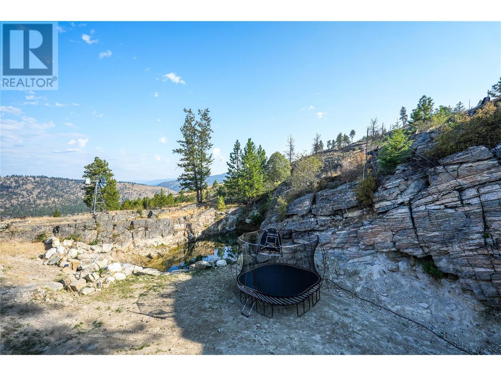 2063 Carmi Road, Penticton, British Columbia  V2A 8V5 - Photo 14 - 10322902