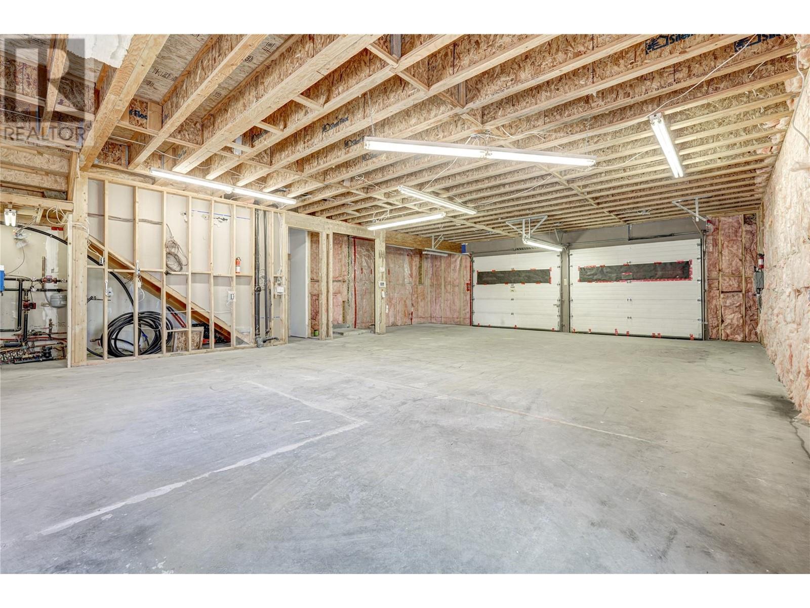 2063 Carmi Road, Penticton, British Columbia  V2A 8V5 - Photo 38 - 10322902