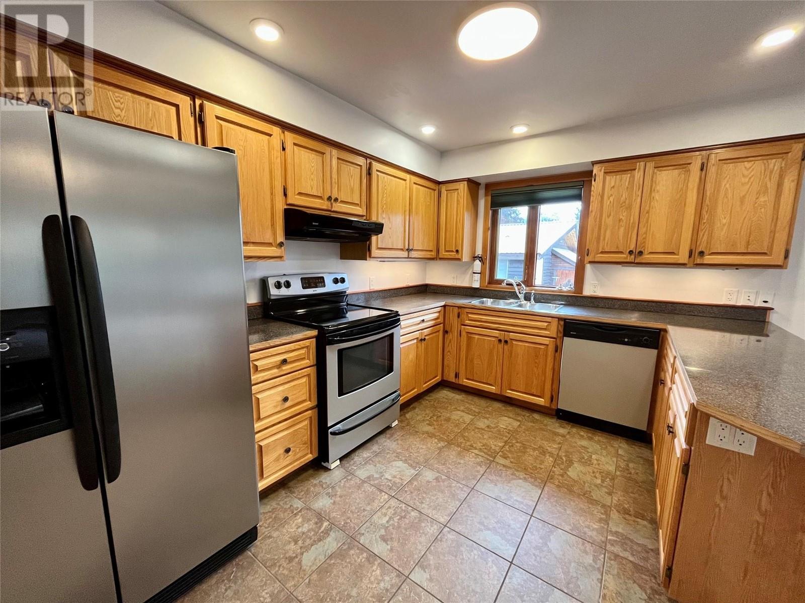 811 Kildare Street, New Denver, British Columbia  V0G 1S0 - Photo 13 - 2479352