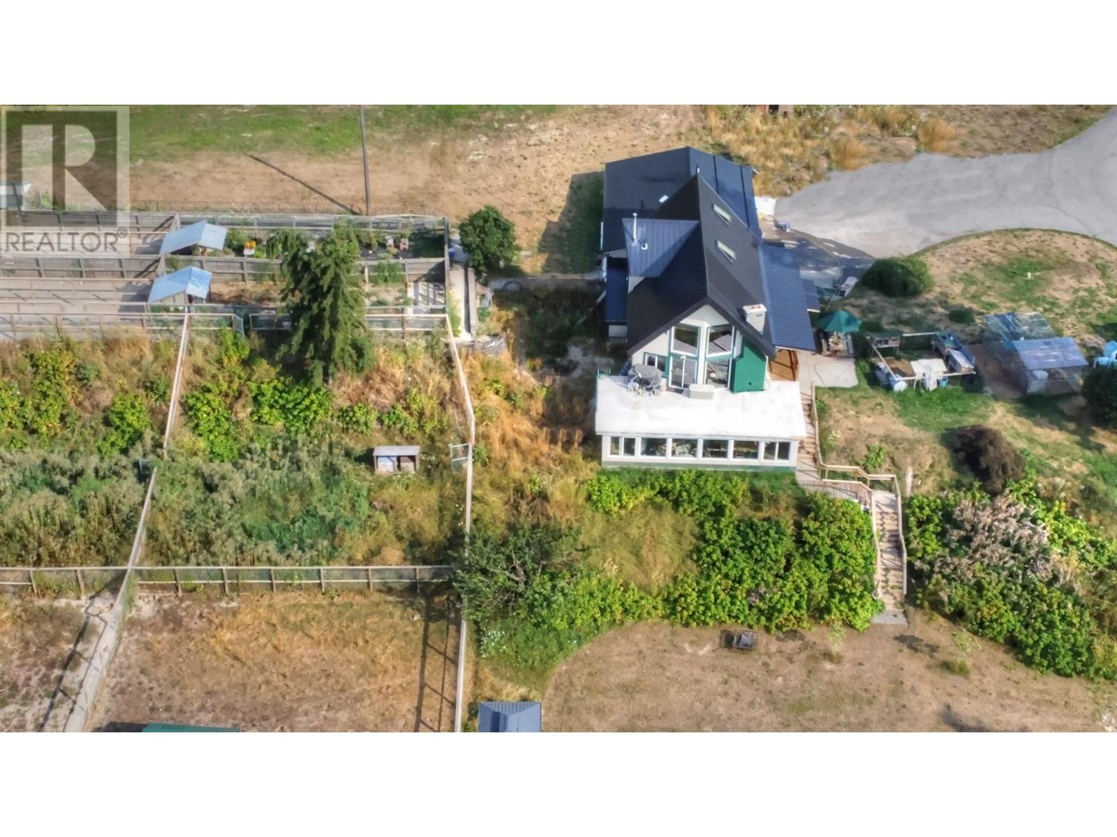 4008 Arrow Park Frontage Road, Arrow Park, British Columbia  V0G 1R1 - Photo 2 - 2479632