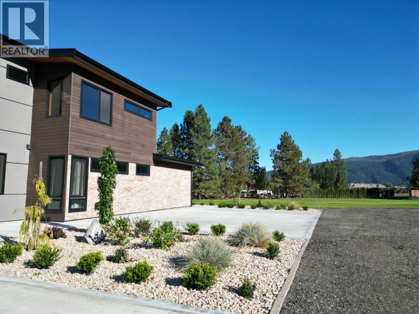 2465 Coalchute Road, Grand Forks, British Columbia  V0H 1H2 - Photo 4 - 2479693