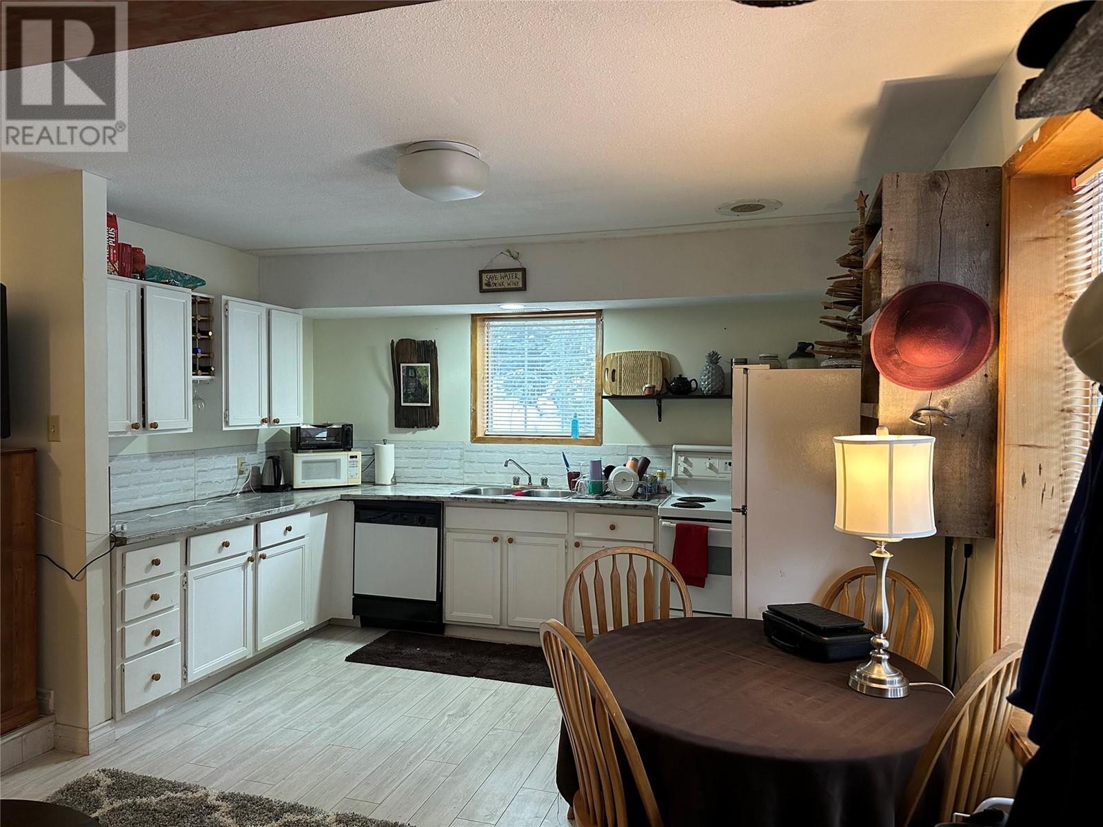 145 Whitetail Road, Penticton, British Columbia  V2A 8L8 - Photo 14 - 10325049