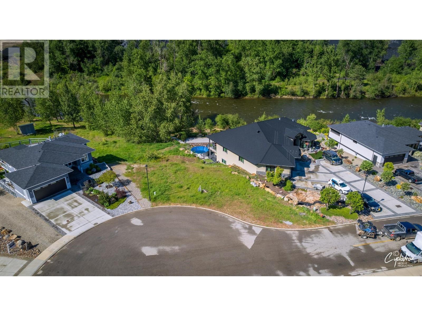 8840 Riverside Drive, Grand Forks, British Columbia  V0H 1H0 - Photo 2 - 2479805