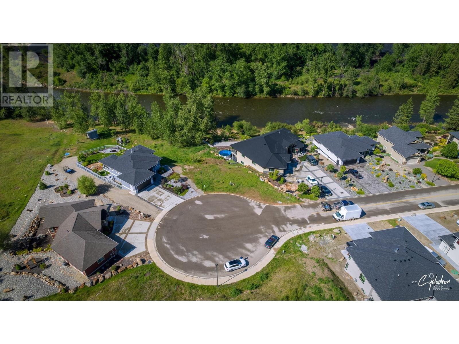 8840 Riverside Drive, Grand Forks, British Columbia  V0H 1H0 - Photo 3 - 2479805