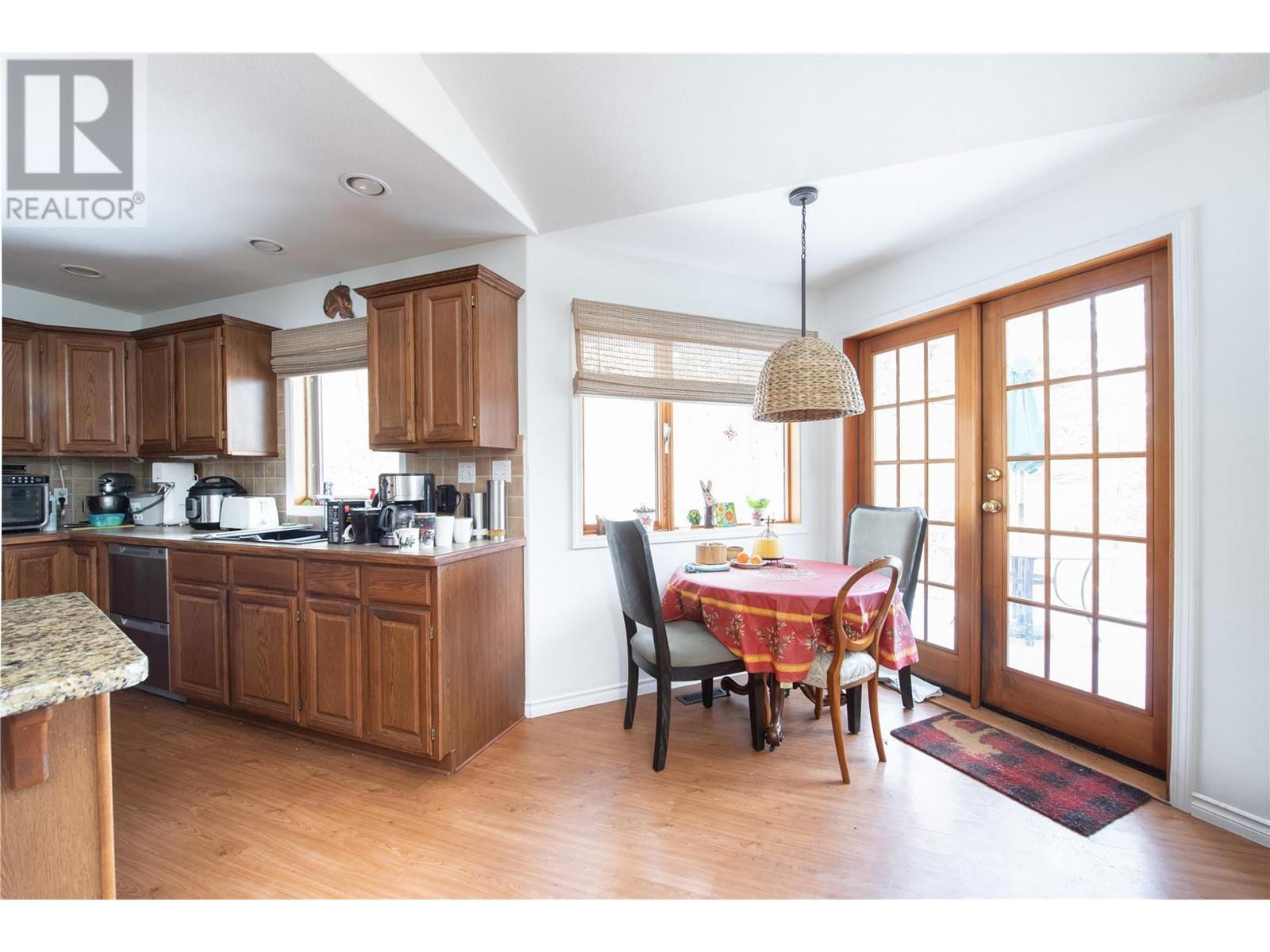 9292 Kokanee Road, Vernon, British Columbia  V1H 1K4 - Photo 16 - 10325211