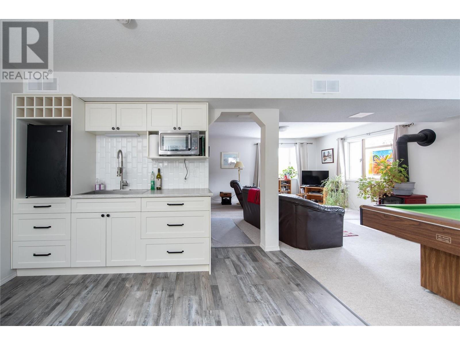 9292 Kokanee Road, Vernon, British Columbia  V1H 1K4 - Photo 32 - 10325211