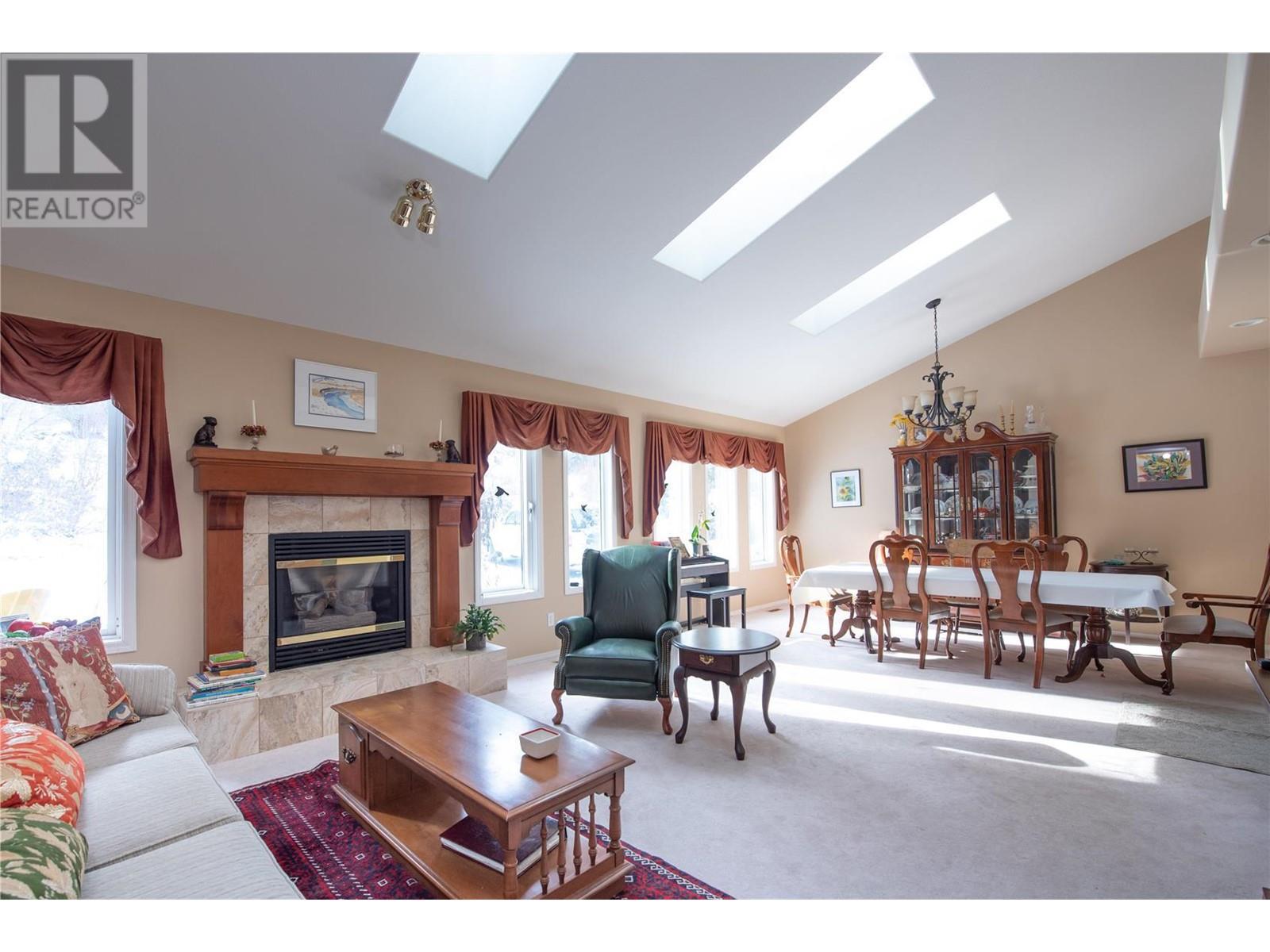 9292 Kokanee Road, Vernon, British Columbia  V1H 1K4 - Photo 6 - 10325211