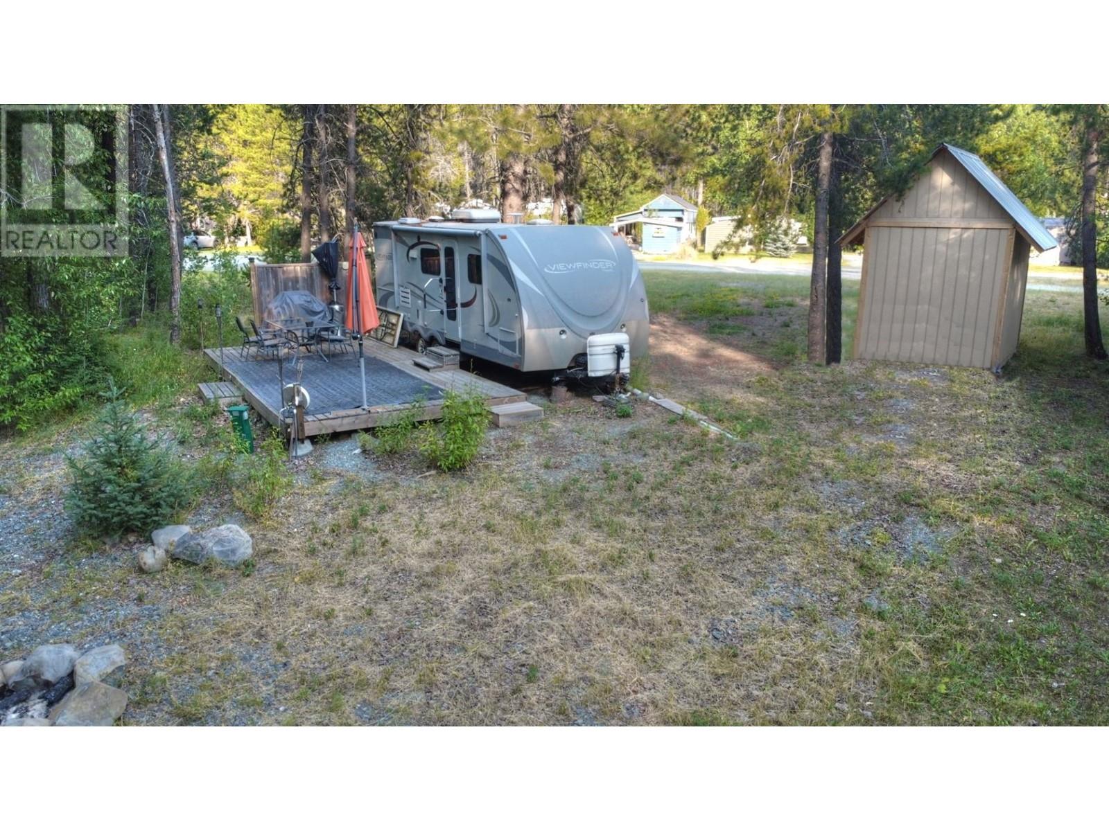 8202 Livesly Road Unit# 2, Yahk, British Columbia  V0B 2P0 - Photo 1 - 2479862