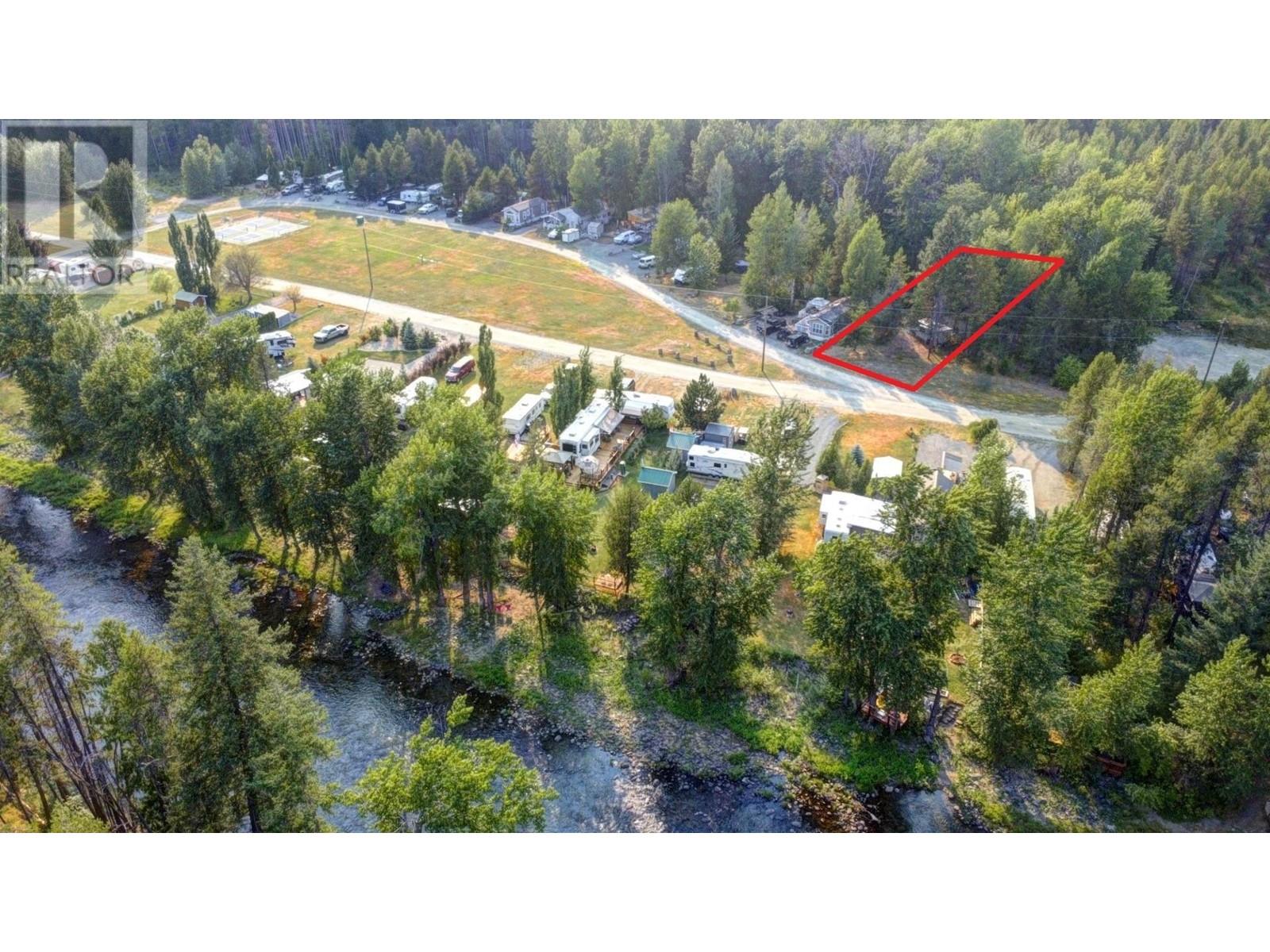 8202 Livesly Road Unit# 2, Yahk, British Columbia  V0B 2P0 - Photo 2 - 2479862
