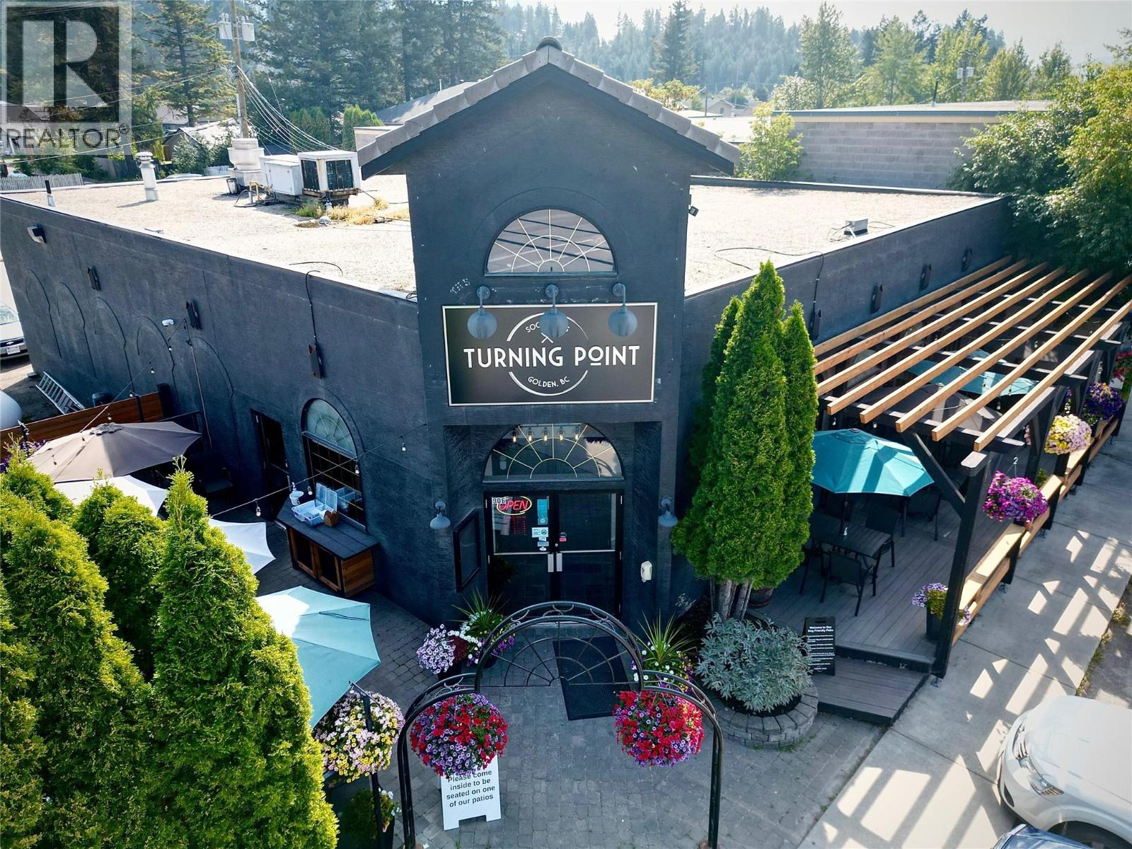 906 11th Avenue, Golden, British Columbia  V0A 1H0 - Photo 1 - 2479990