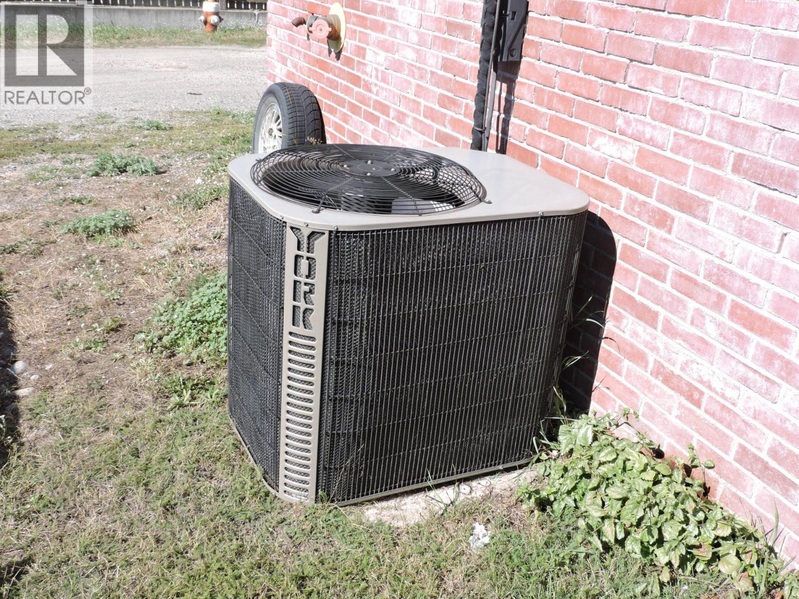 325 Copper Avenue S, Greenwood, British Columbia  V0H 1J0 - Photo 10 - 2480087