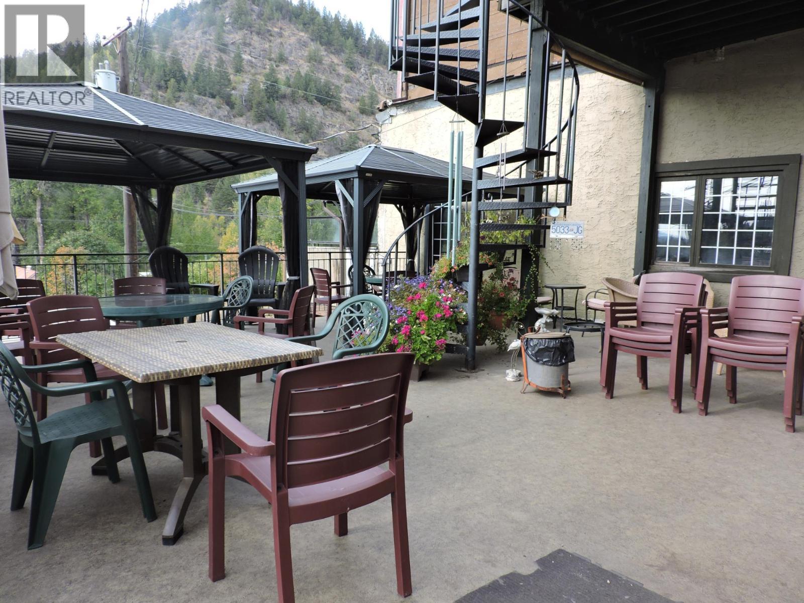 325 Copper Avenue S, Greenwood, British Columbia  V0H 1J0 - Photo 12 - 2480087